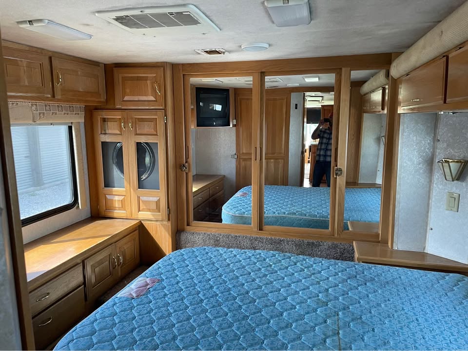 RV photo 9